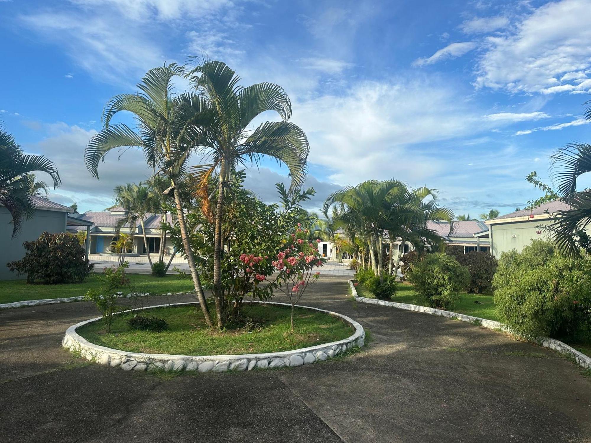 Funworld Plaza Hotel Nadi Exteriör bild