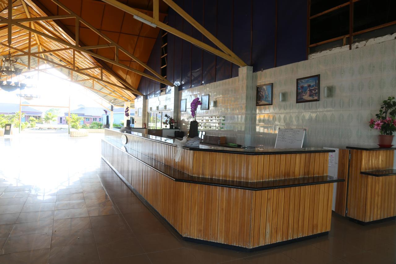 Funworld Plaza Hotel Nadi Exteriör bild
