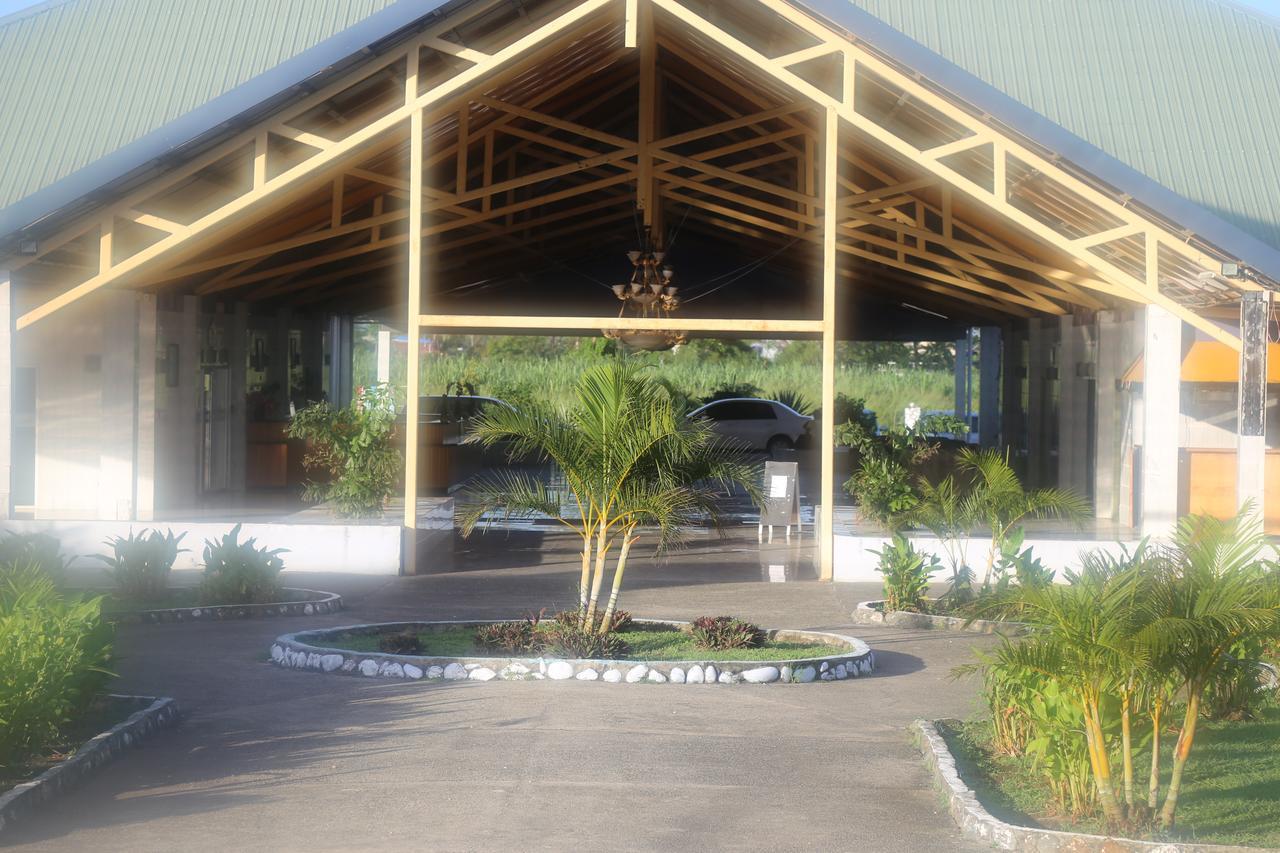 Funworld Plaza Hotel Nadi Exteriör bild